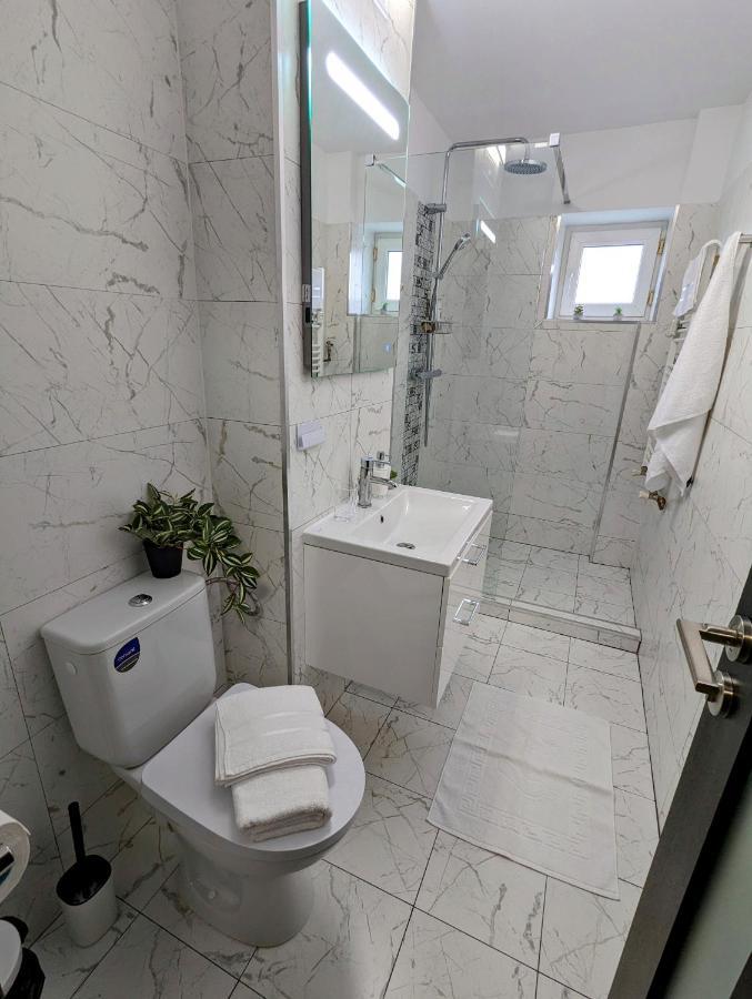 Sebastian Studio Apartment บูคาเรสต์ ภายนอก รูปภาพ