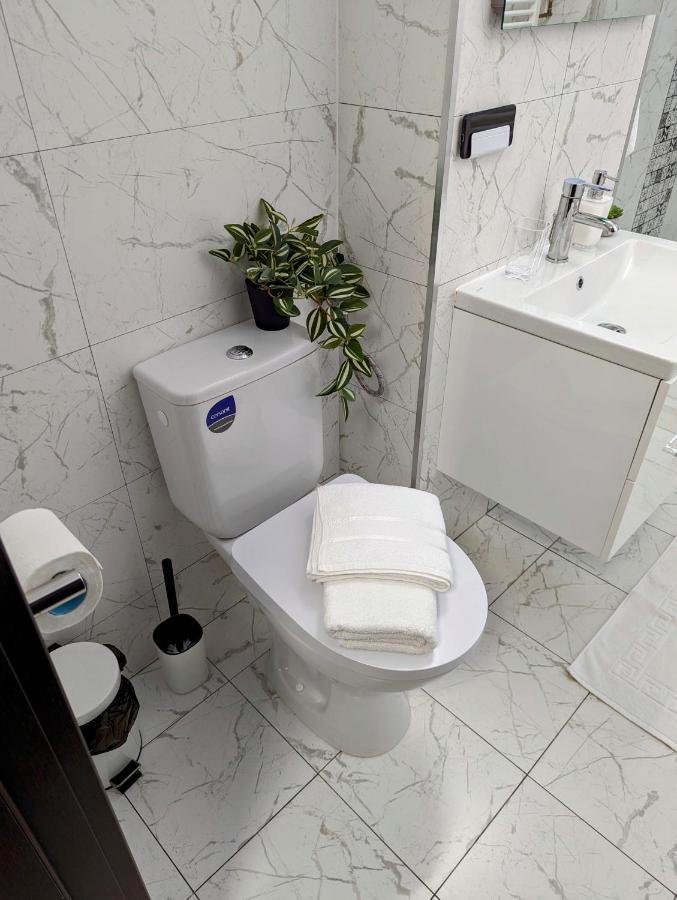 Sebastian Studio Apartment บูคาเรสต์ ภายนอก รูปภาพ